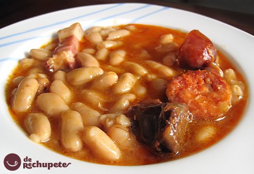 Fabada o fabes. receta tradicional asturiana en Receta de bizcocho a la asturiana con calabaza, manzana y sidra
