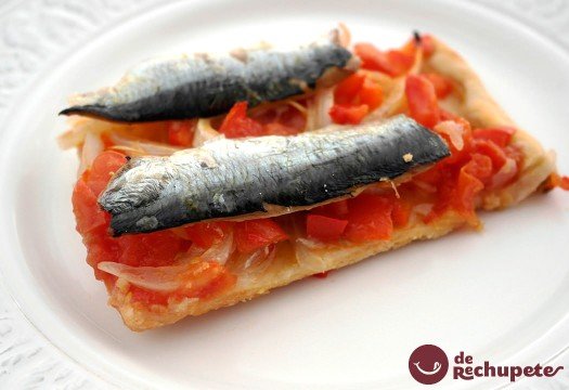 Coca de sardinas. san juan en Moraga de sardinas