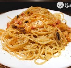 Espaguetis con salsa de naranja y mostaza Dijon