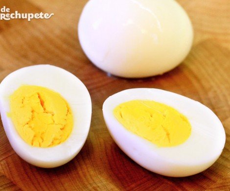 Cómo cocer huevos duros