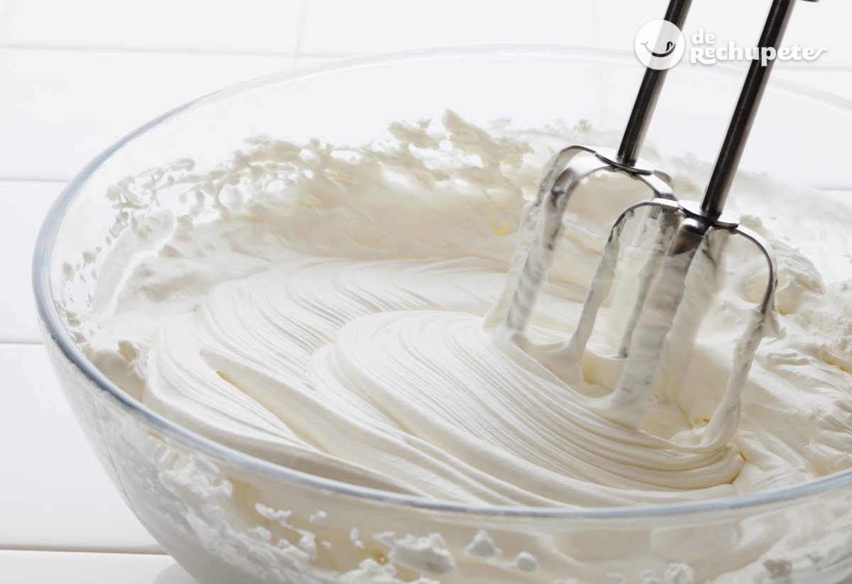 JULIA Y SUS RECETAS: Cómo montar nata y que no se baje