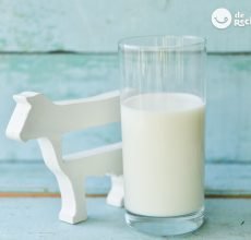 Leche de vaca. Mitos, verdades y mentiras sobre ella. ¿Leche sí o leche no? ¿Es buena o no lo es? ¿Cuánta leche podemos consumir? ¿Contiene mucosas? ¿Antibióticos?
