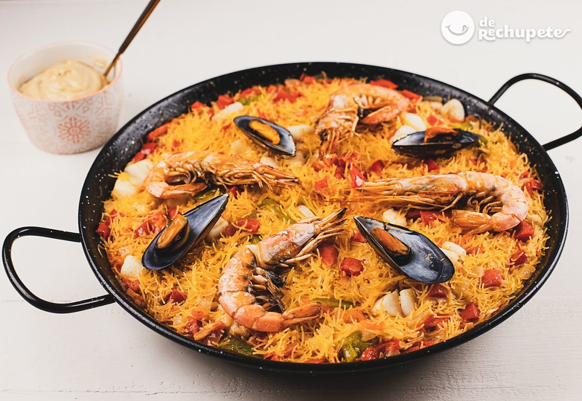 Fideuá de marisco, la receta tradicional valenciana
