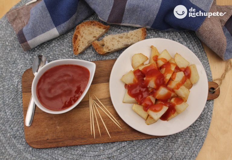 Cómo hacer salsa brava, para acompañar patatas y mucho más (con 19 recetas que le van de cine)