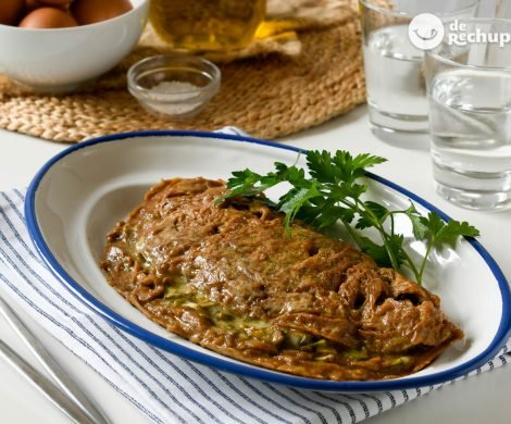 Tortilla de alcachofas. Receta fácil, sana y ligera paso a paso