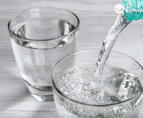 Bebidas con burbujas diferentes: agua con gas, soda y agua tónica