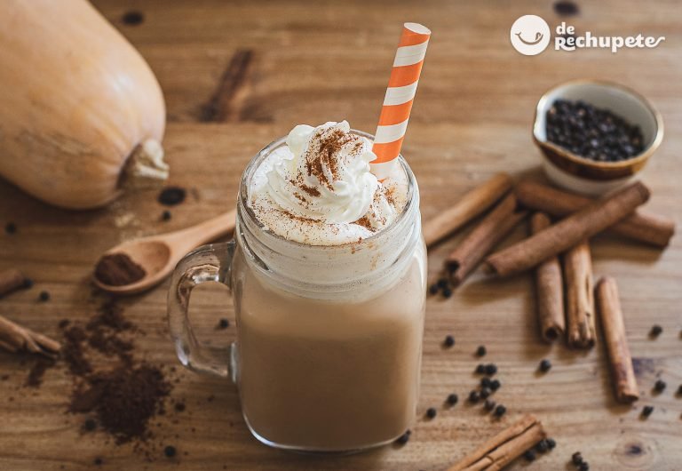 Pumpkin spice latte. Café de calabaza al estilo Starbucks