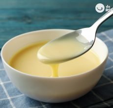Cómo hacer leche condensada casera con 2 ingredientes, con ideas para utilizarla