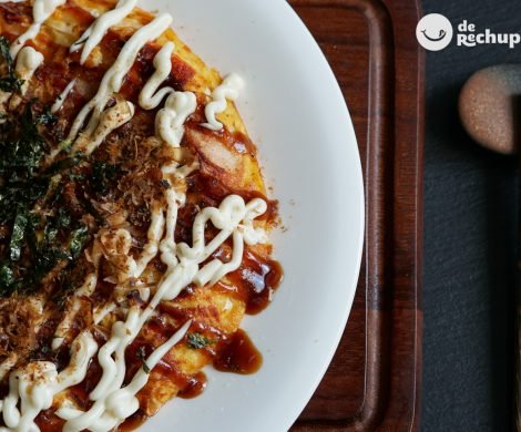 Cómo hacer Okonomiyaki o tortilla japonesa