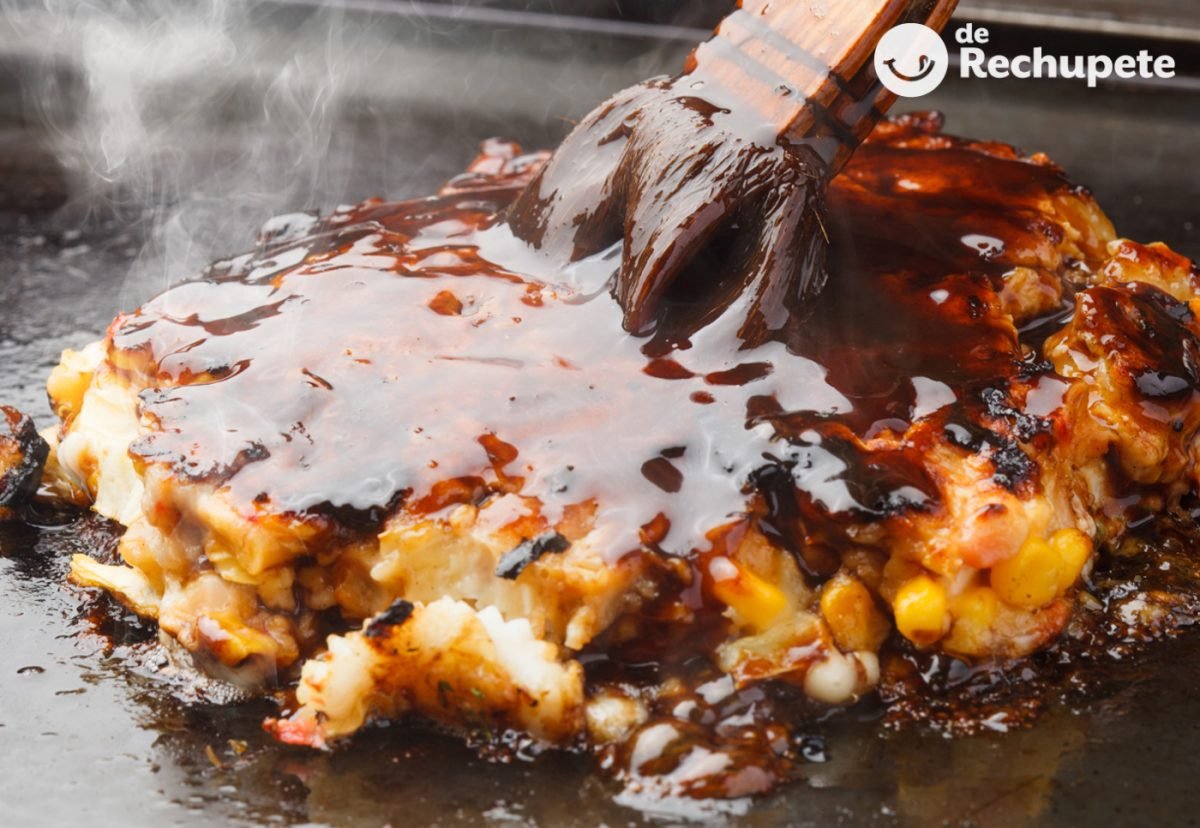 Cómo hacer la salsa Okonomiyaki para acompañar la tortilla japonesa